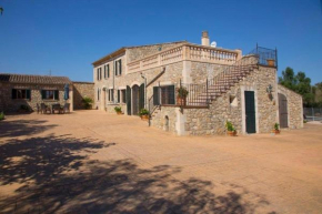 Große Finca Ca'n Peroti mit Jacuzzi und Außenpool